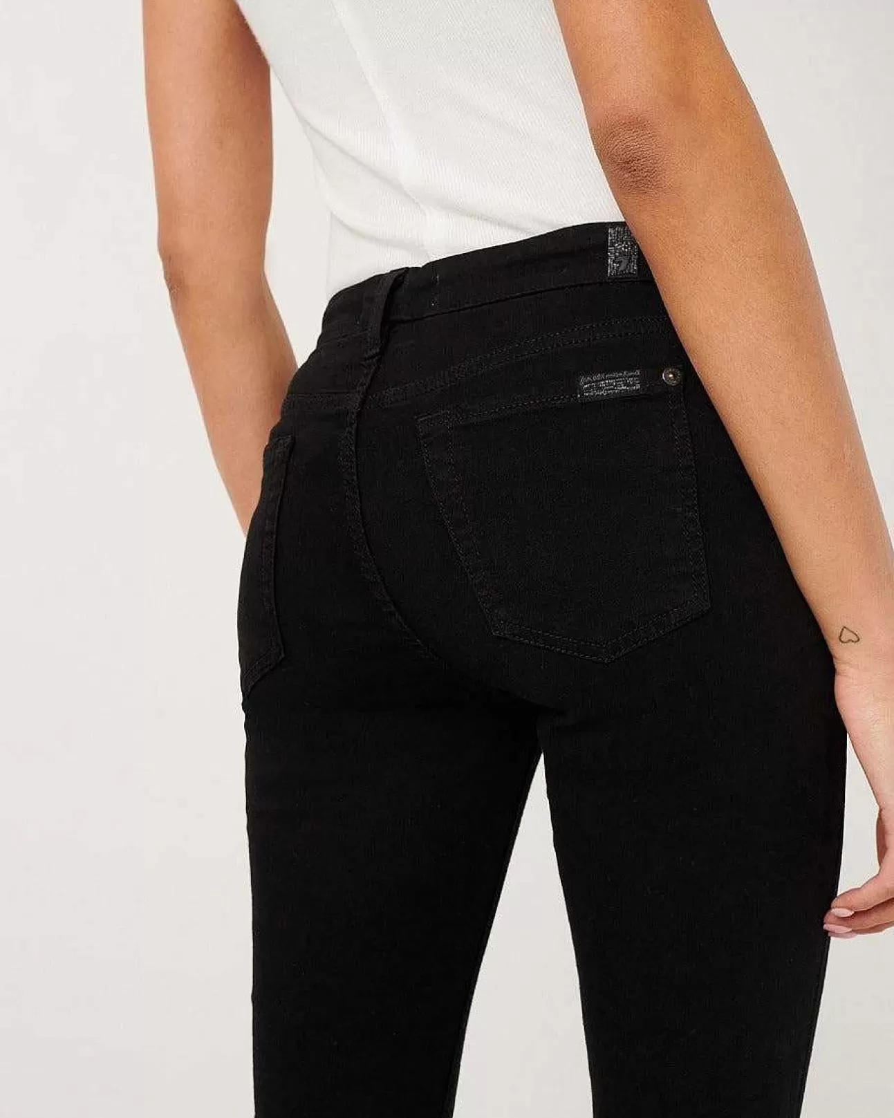 Jeans*Dames 7 For All Mankind B(Air) Denim Enkelskinny In Zwart Baarzwart