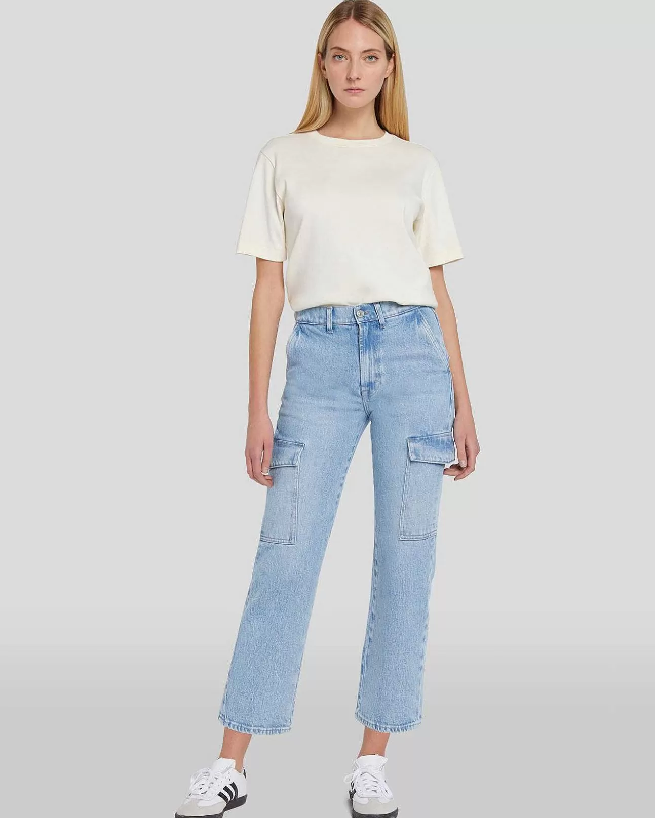 Jeans*Dames 7 For All Mankind Logan Cropped Cargojeans In Luchtgolf